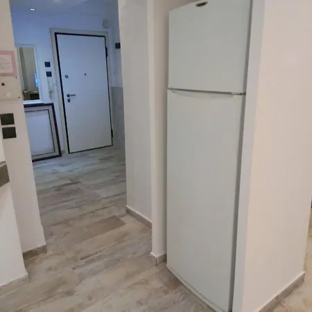Center With Private Yard D11 Apartment *