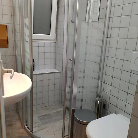 Center With Private Yard Yr11