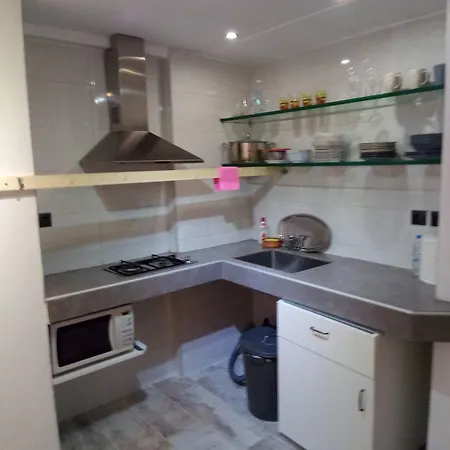 Center With Private Yard Yr11 *