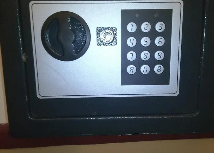 Apartment Center With Private Yard Yr11